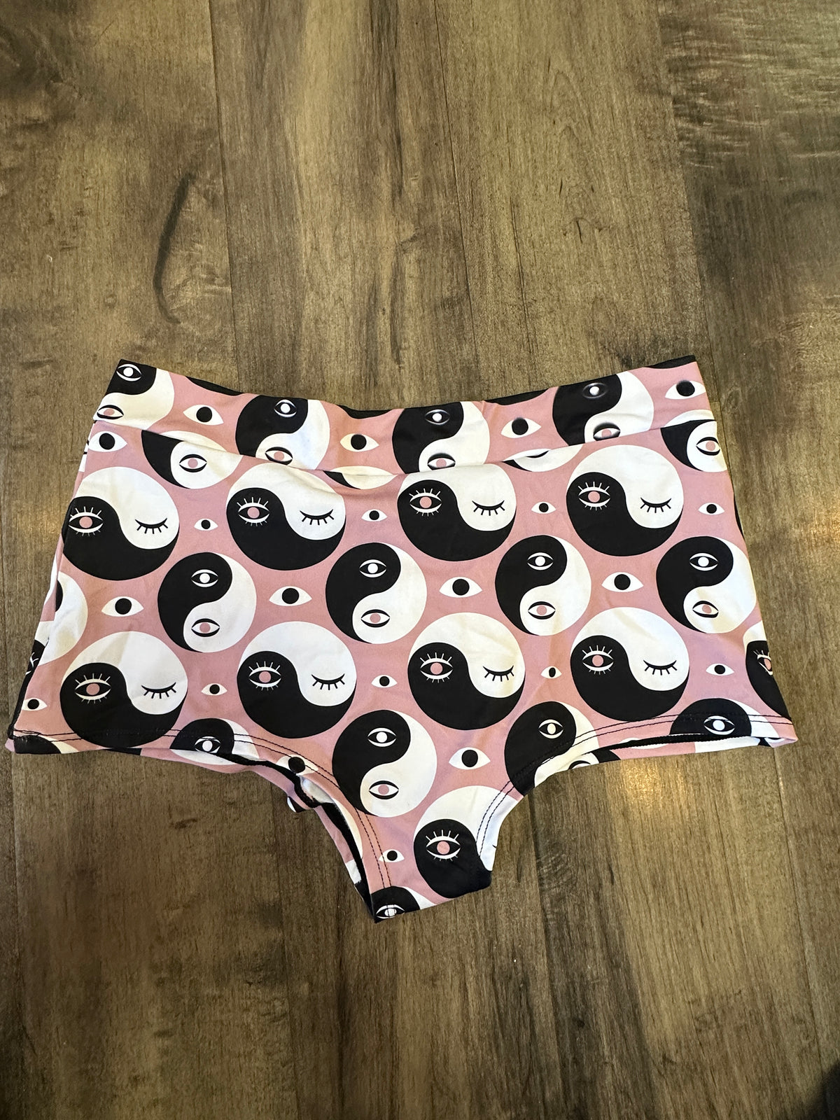 *SAMPLE* Yin Yang Eyes Rose Midi Cheeky Shorts Sz M