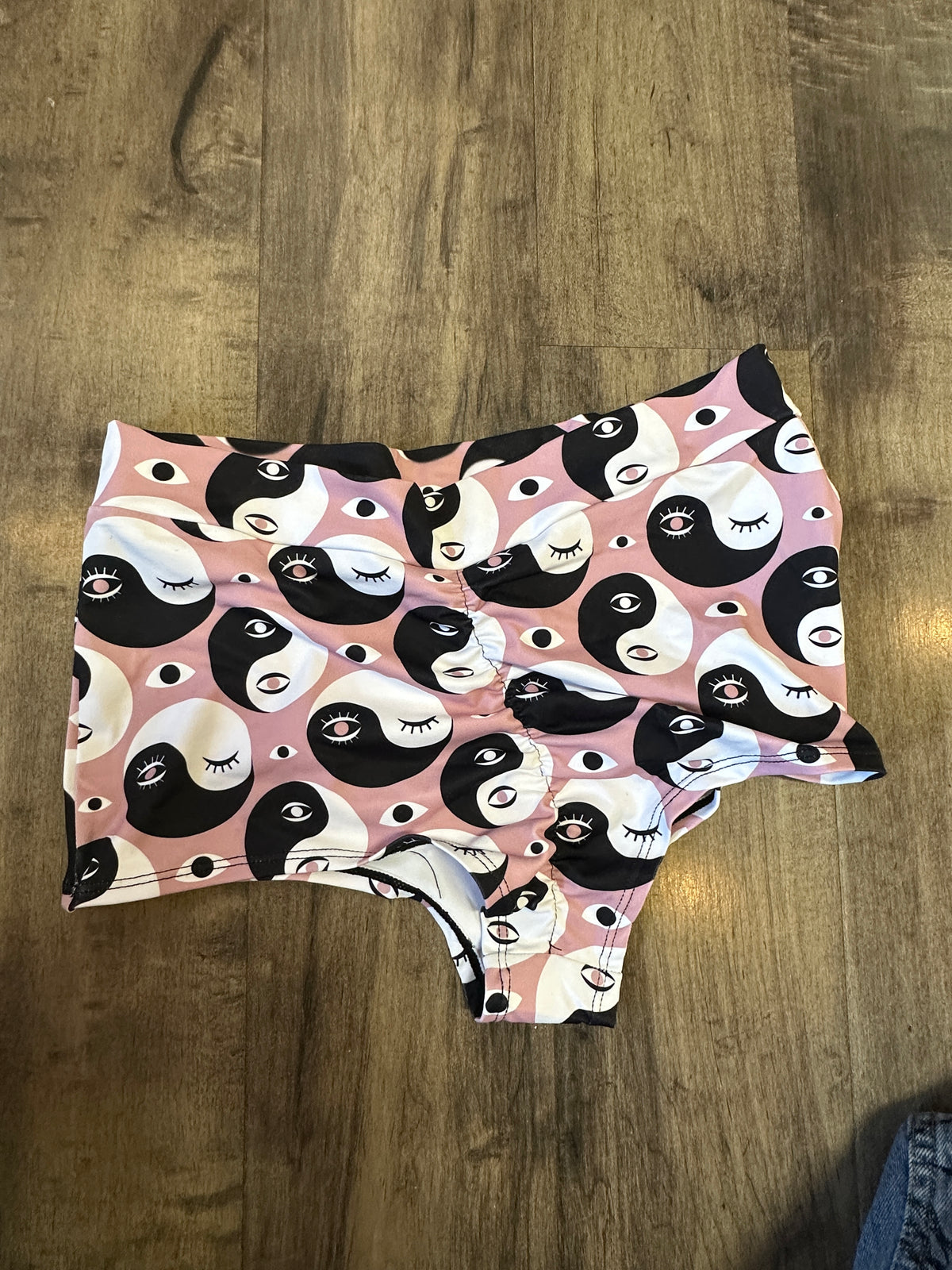 *SAMPLE* Yin Yang Eyes Rose Midi Cheeky Shorts Sz M
