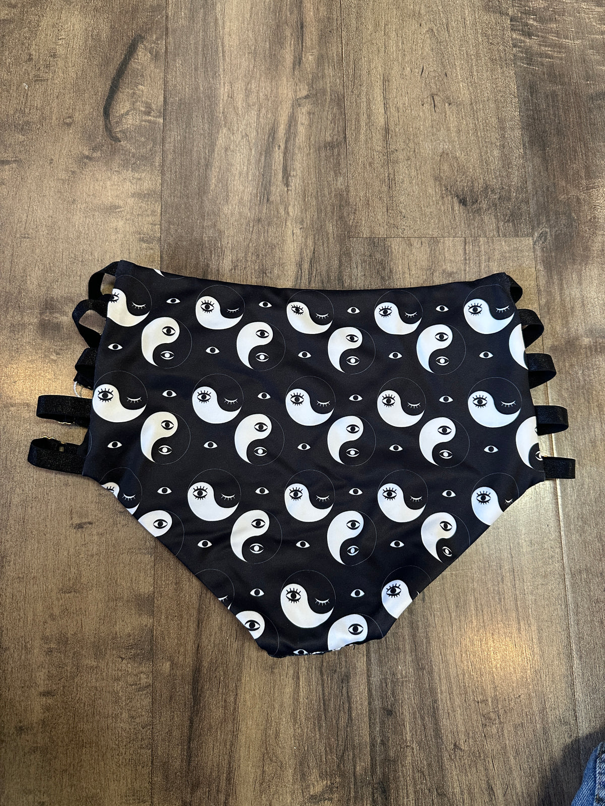 *SAMPLE* Yin Yang Eyes Super Strappy Shorts Sz XS/S