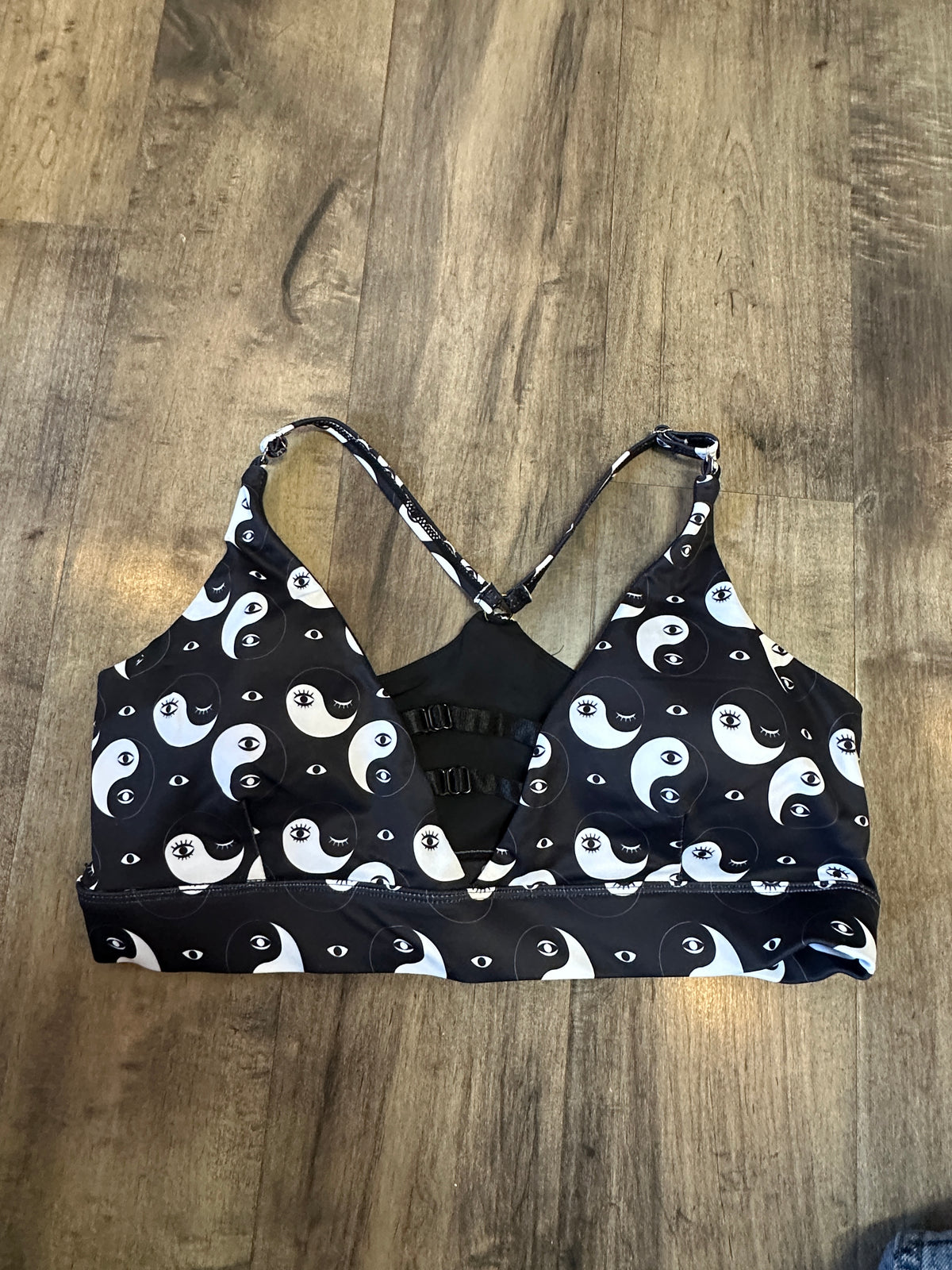 *SAMPLE* Yin Yang Eyes Strappy Front Bra Sz M