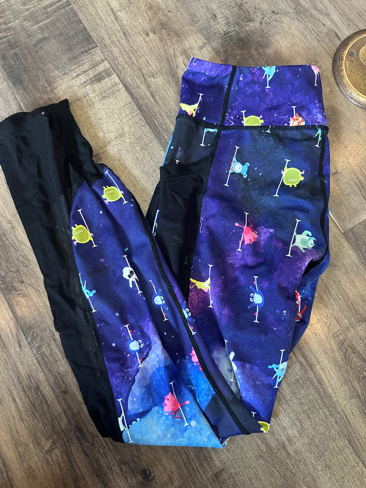 *PRE-LOVED* Beast Mode Galaxy Leggings M